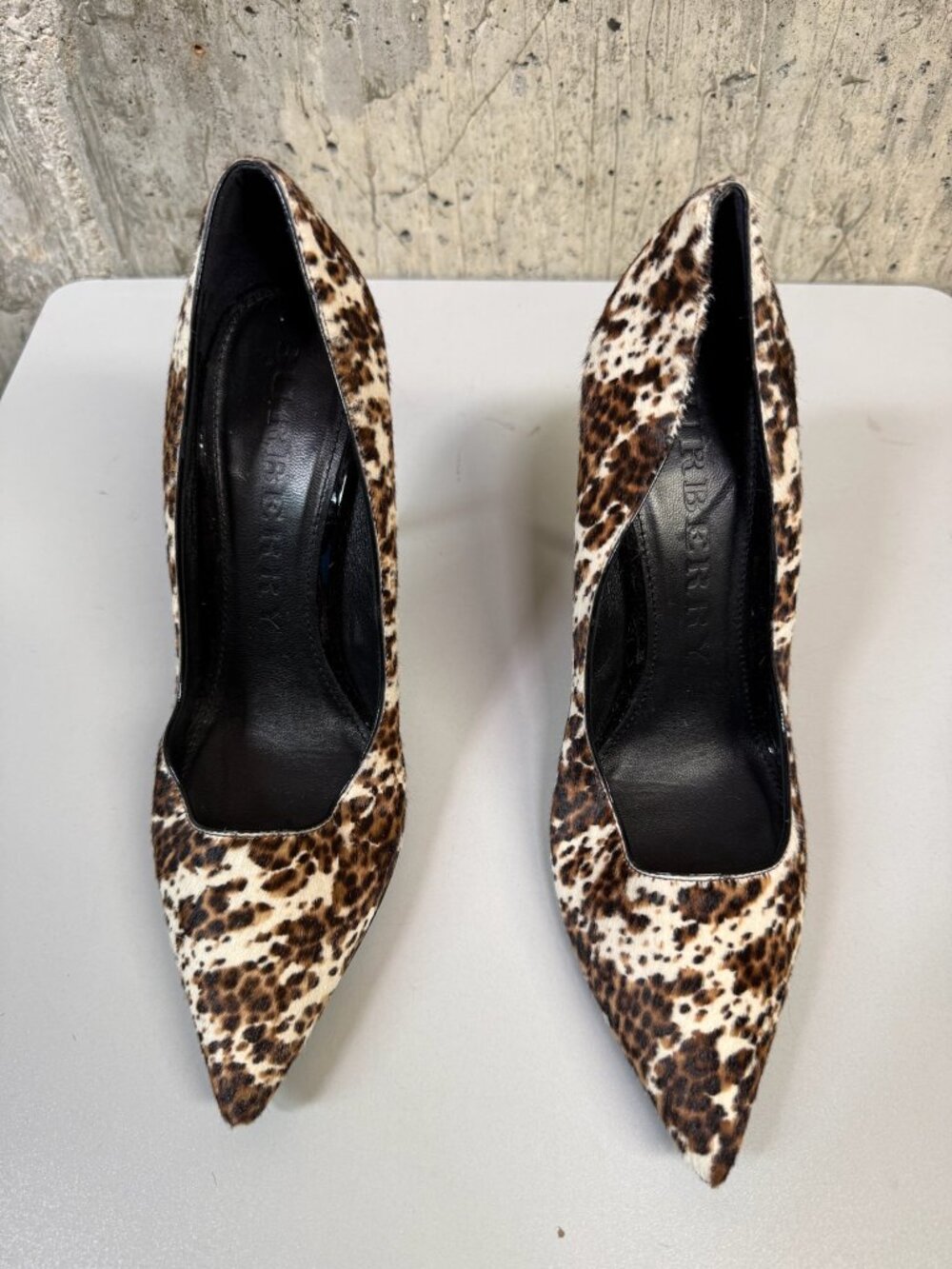 BURBERRY Women's Leopard Print Ponyhair Pointed Heels Size 39.5/US9.5 - Picture 3 of 13